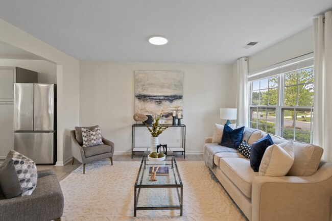 Foto del edificio - $300 Off First Month's Rent! - T.R. Lawing...