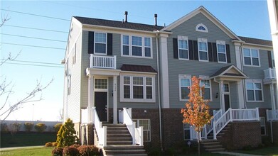 Building Photo - 6126 N Pointe Dr