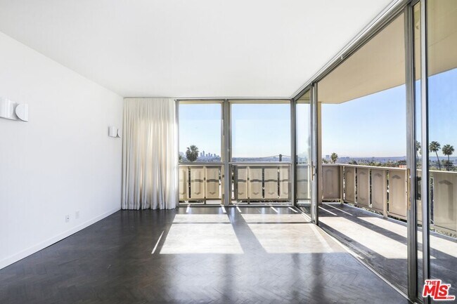 Foto del edificio - 4411 Los Feliz Blvd