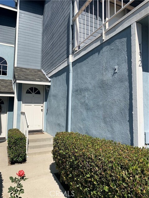 Building Photo - 192 N Glendora Ave