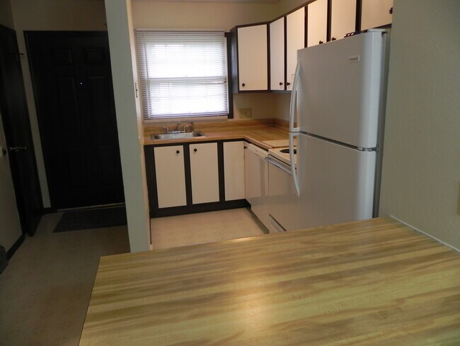 Foto del edificio - 1121 Brooke Park Dr