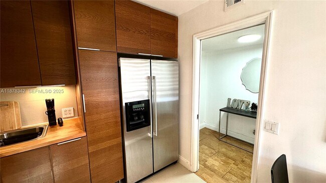 Building Photo - 2651 S Course Dr