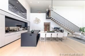 Foto del edificio - 300 Collins Ave