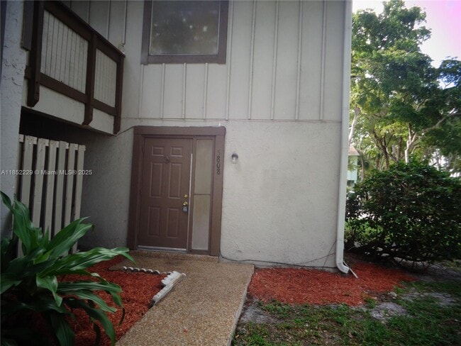 Foto del edificio - 5808 NW 21st St