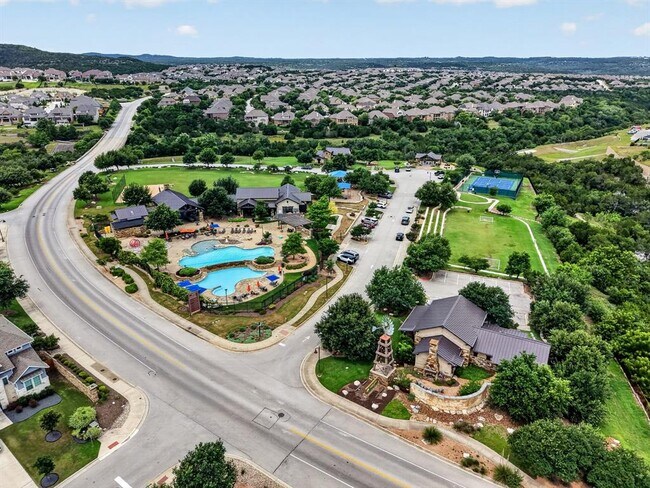 Building Photo - 6312 Empresa Dr