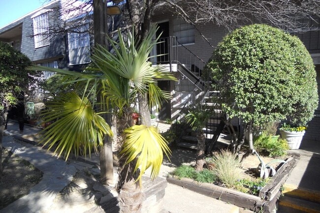 Building Photo - Santa Fe Trails Apartments