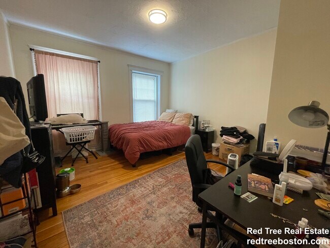 Foto del edificio - 191 Winthrop Rd