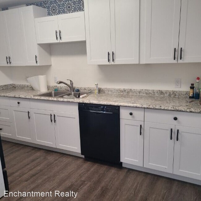 Foto del edificio - 3 br, 2 bath House - 806 Kelly St.