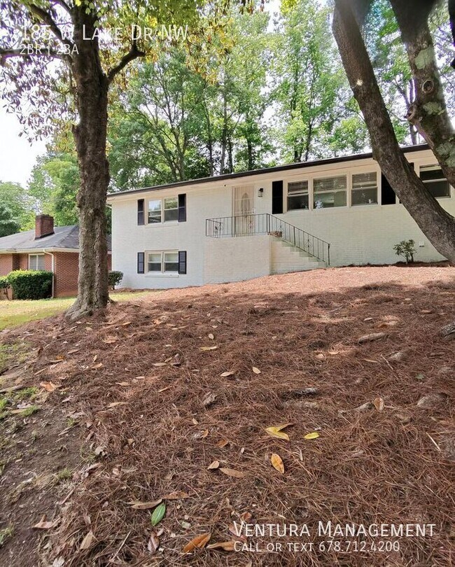 Foto del edificio - 185 W Lake Dr NW