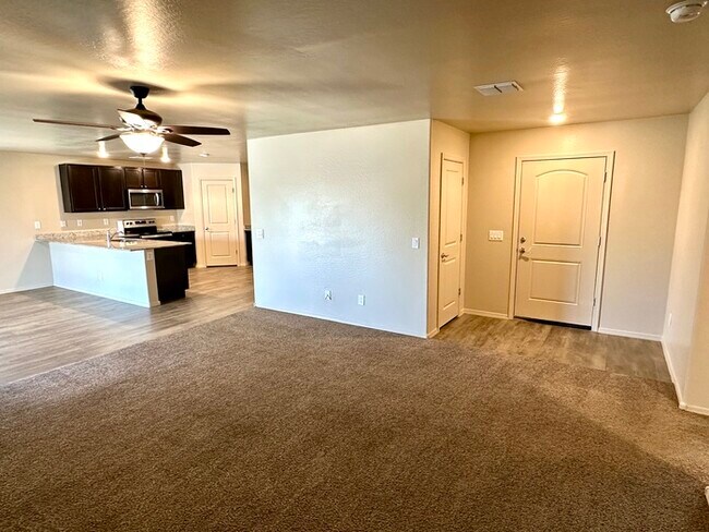 Building Photo - Wonderful Ghost Ranch in Casa Grande