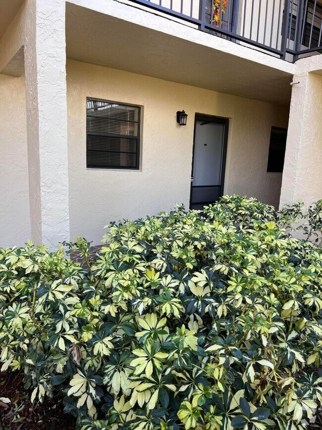 Building Photo - 2050 Oleander Blvd