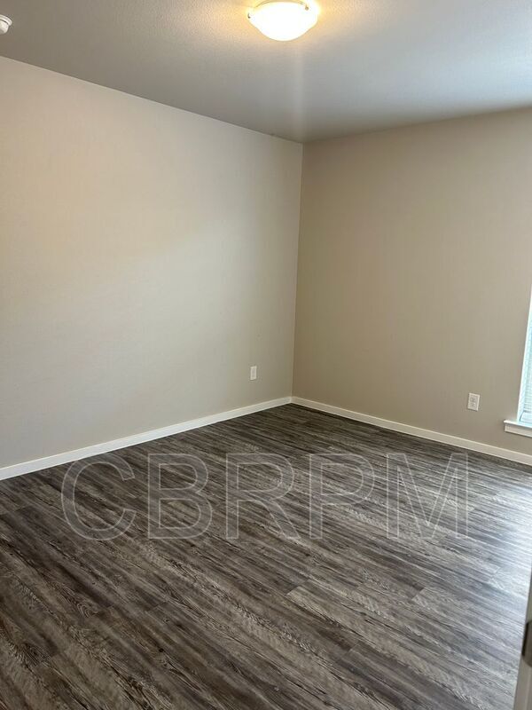 Foto del edificio - 2122 N Texas Ave