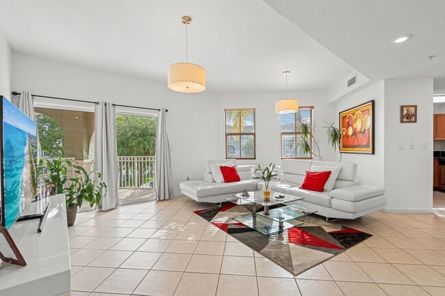 Foto del edificio - 11002 NW 83rd St