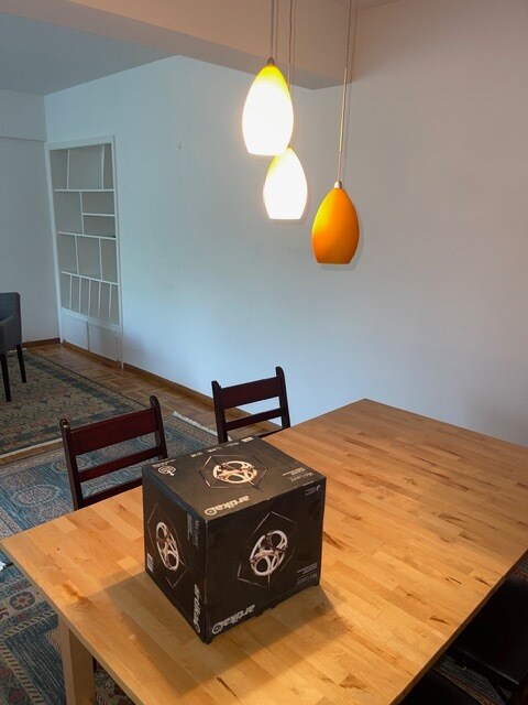 Comedor - 4200 Cathedral Ave NW