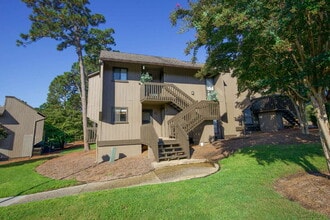 Building Photo - 800 St Andrews Dr