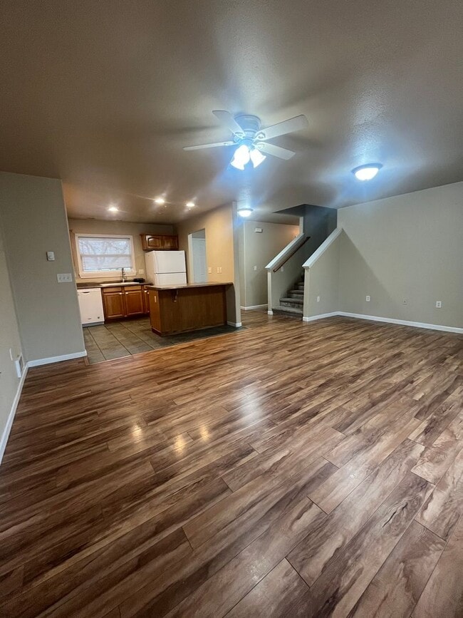 Building Photo - 496 Wilkes Dr