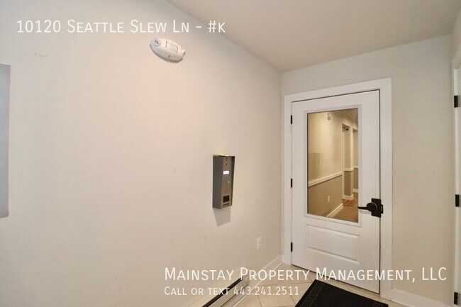 Building Photo - 2 Bed 2 Bath Elevator Condo in Howard Coun...