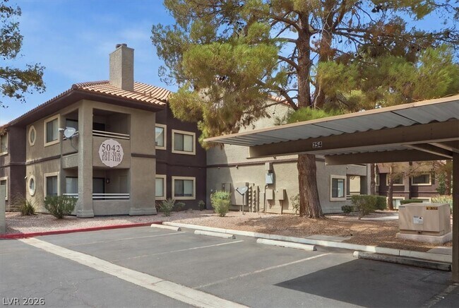 Building Photo - 5042 S Rainbow Blvd