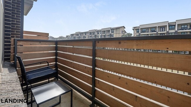 Foto del edificio - 3100 Scofield Ridge Pkwy