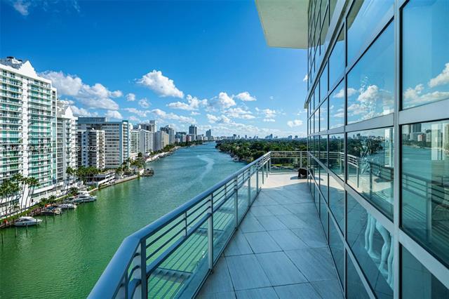 Foto principal - 6101 Aqua Ave