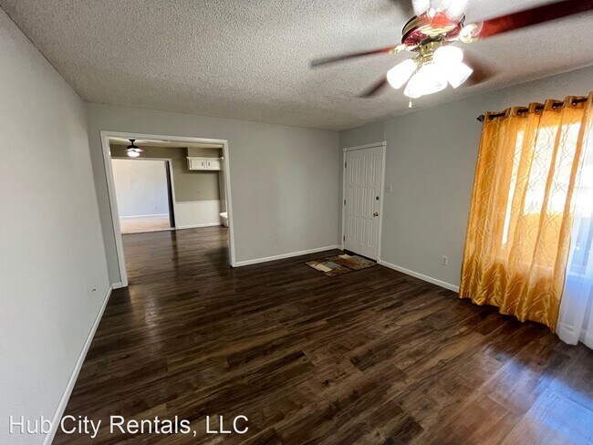 Building Photo - 3 br, 2 bath House - 8201 W 40th Street