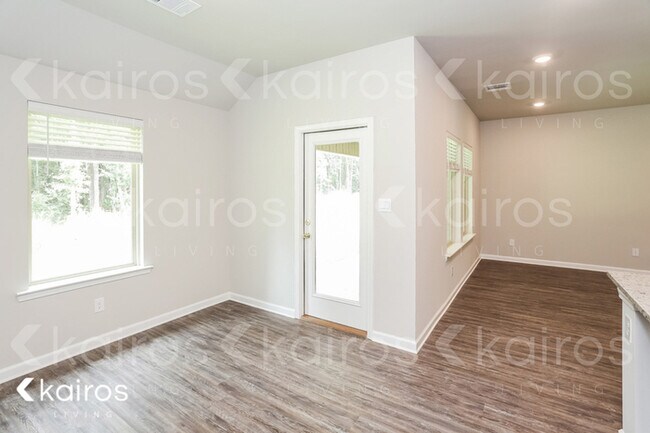 Building Photo - 30897 Clearview Ct.