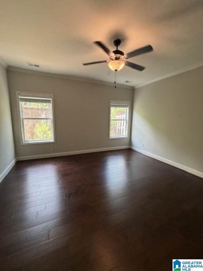 Building Photo - 4215 Lennox Dr