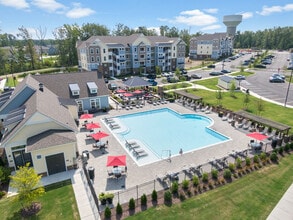 Building Photo - Glenmoor Oaks