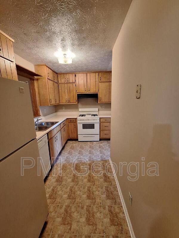 Building Photo - 5867 Sheldon Court