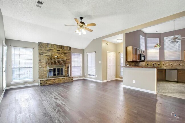 Building Photo - 709 Westwind Way