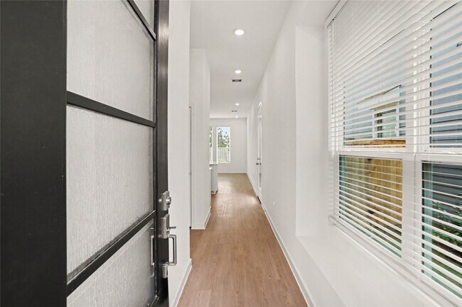 Foto del edificio - 12610 Blue Catfish Ln