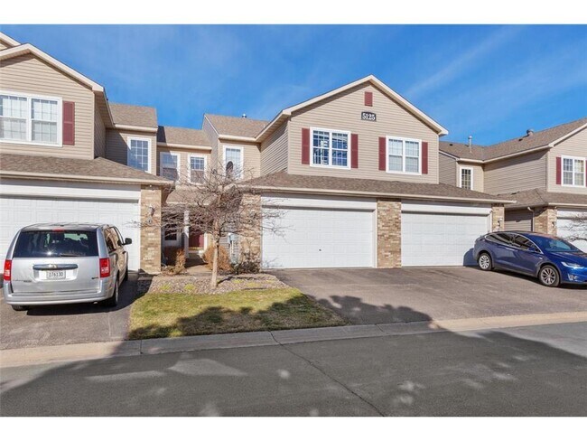Foto del edificio - 5125 Holly Ln N