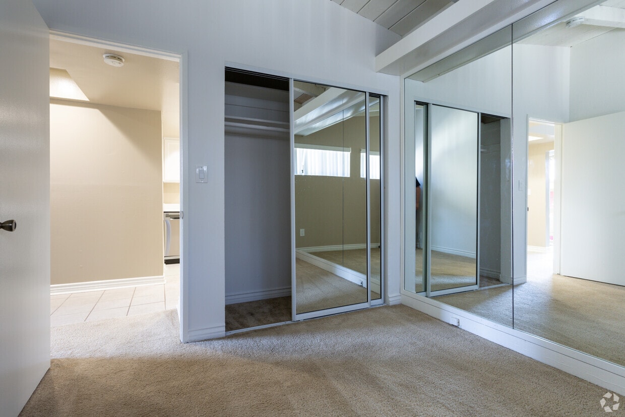 Alders Apartment Company Apartments in Tustin, CA Westside Rentals