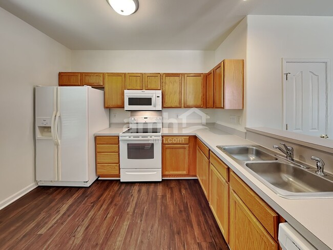 Building Photo - 11251 Heritage Green Dr