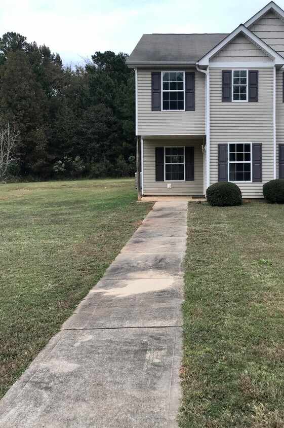 312 Larry Stephens Way, Gray, GA 31032 Townhome Rentals in Gray GA