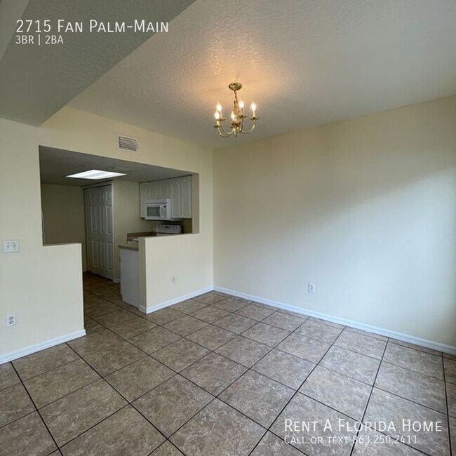 Building Photo - 2715 Fan Palm Dr