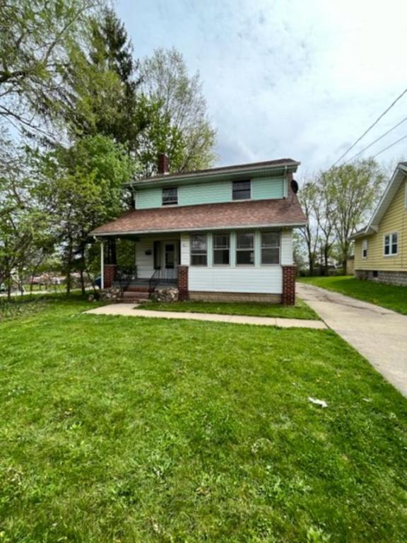 24 Euclid Ave, Struthers, OH 44471 House Rental in Struthers, OH