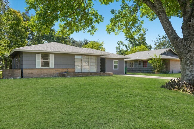 Foto del edificio - 5870 Reed Rd