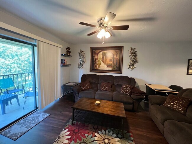 Foto del edificio - 500 Windsong Cir