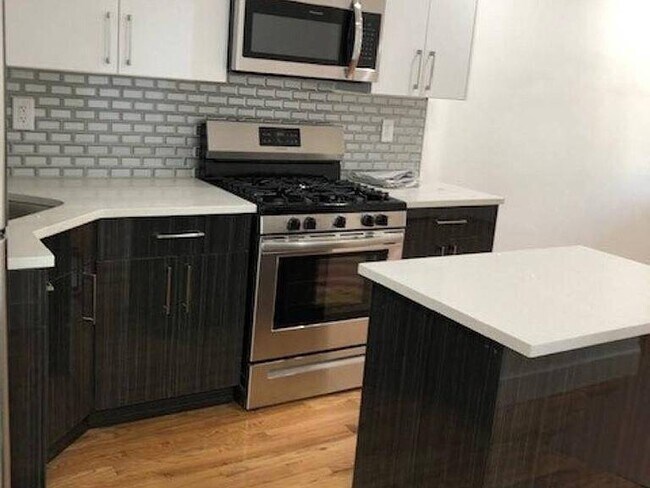 Foto del edificio - 1153 E 53rd St