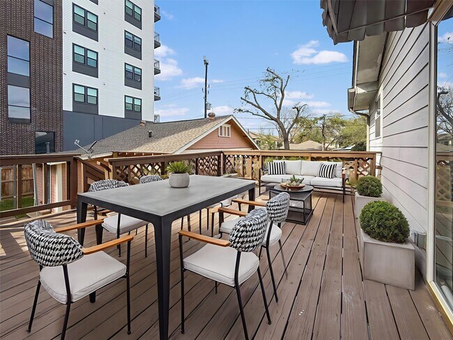 Foto del edificio - 914 1/2 W 21st St