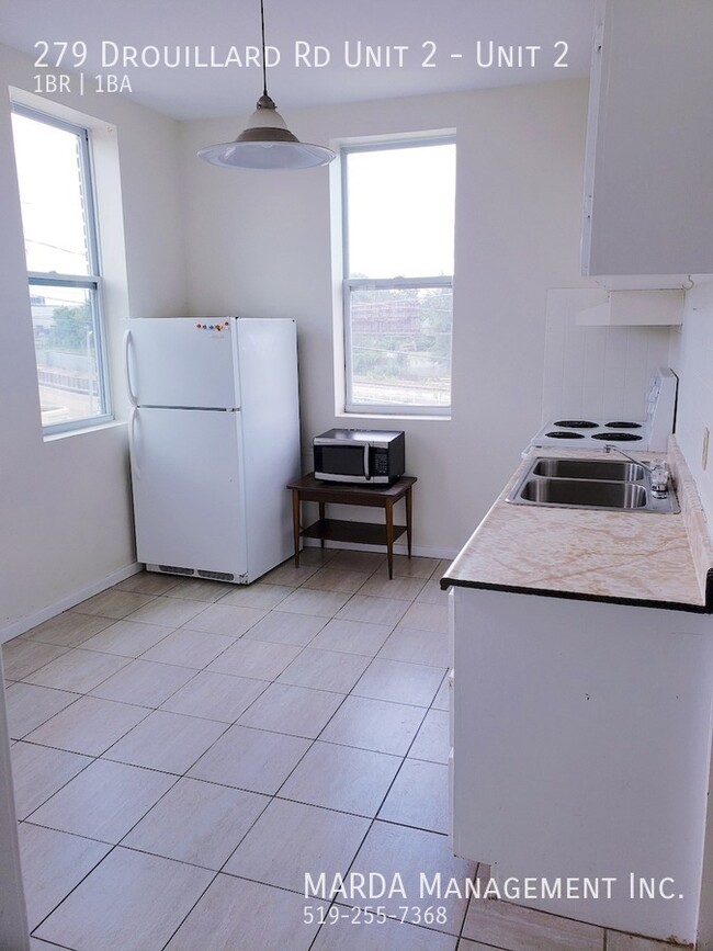 Building Photo - COZY 1 BED/1 BATH UNIT IN SECURE BUILDING + HYDRO & FREE WIFI!!