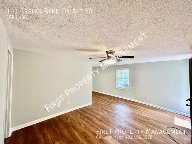 Building Photo - 101 Creeks Bend Dr