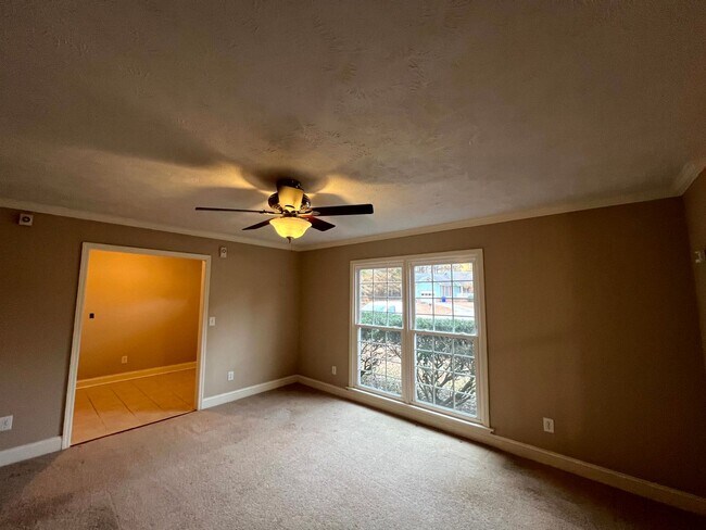 Foto del edificio - 1233 Wilderness Dr