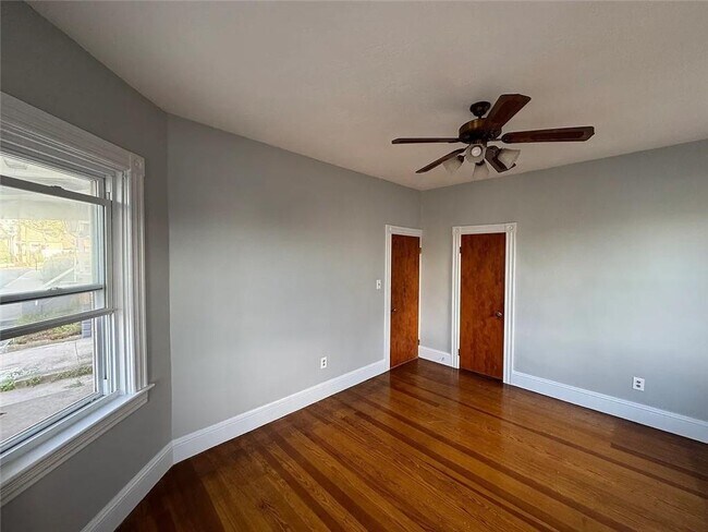 Foto del edificio - 43 Westerly Ave