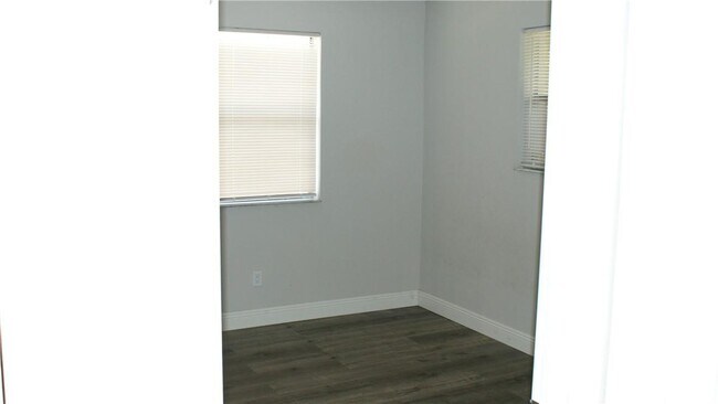 Building Photo - 11625 NW 35th Ct