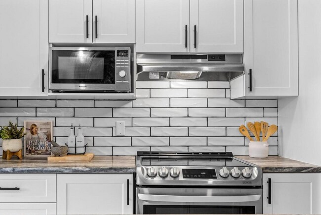 Photo du bâtiment - 20 Antonakos Dr