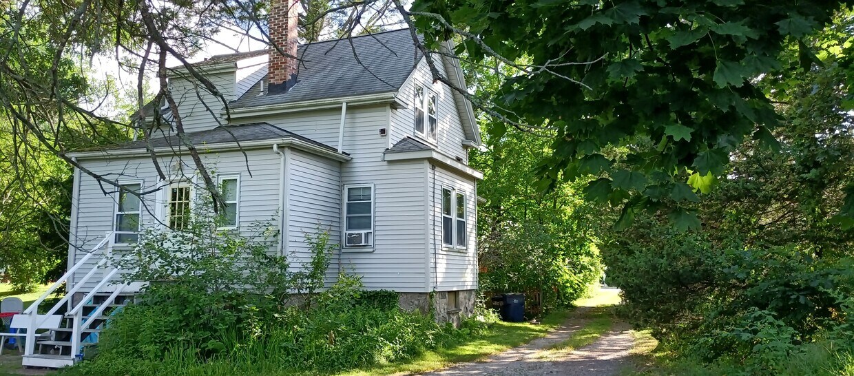 370 Grove St, Boston, MA 02132 House Rental in Boston, MA