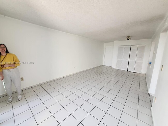Building Photo - 802 NW 87th Ave