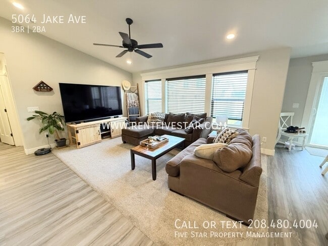 Building Photo - 5064 Jake Ave